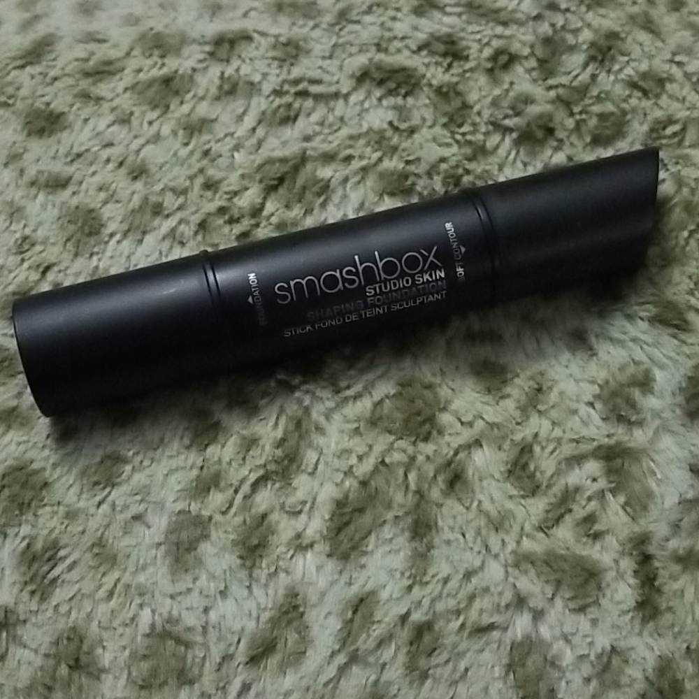 Smashbox studio skin shaping foundation stick